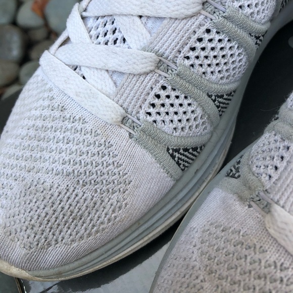 Nike Flyknit Trainer Athletic - Picture 5 of 5
